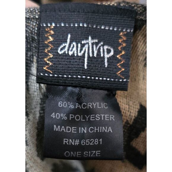 Daytrip Aztec Print Scarf With Fringe Design - Multicolor tribal nature - Picture 3 of 6